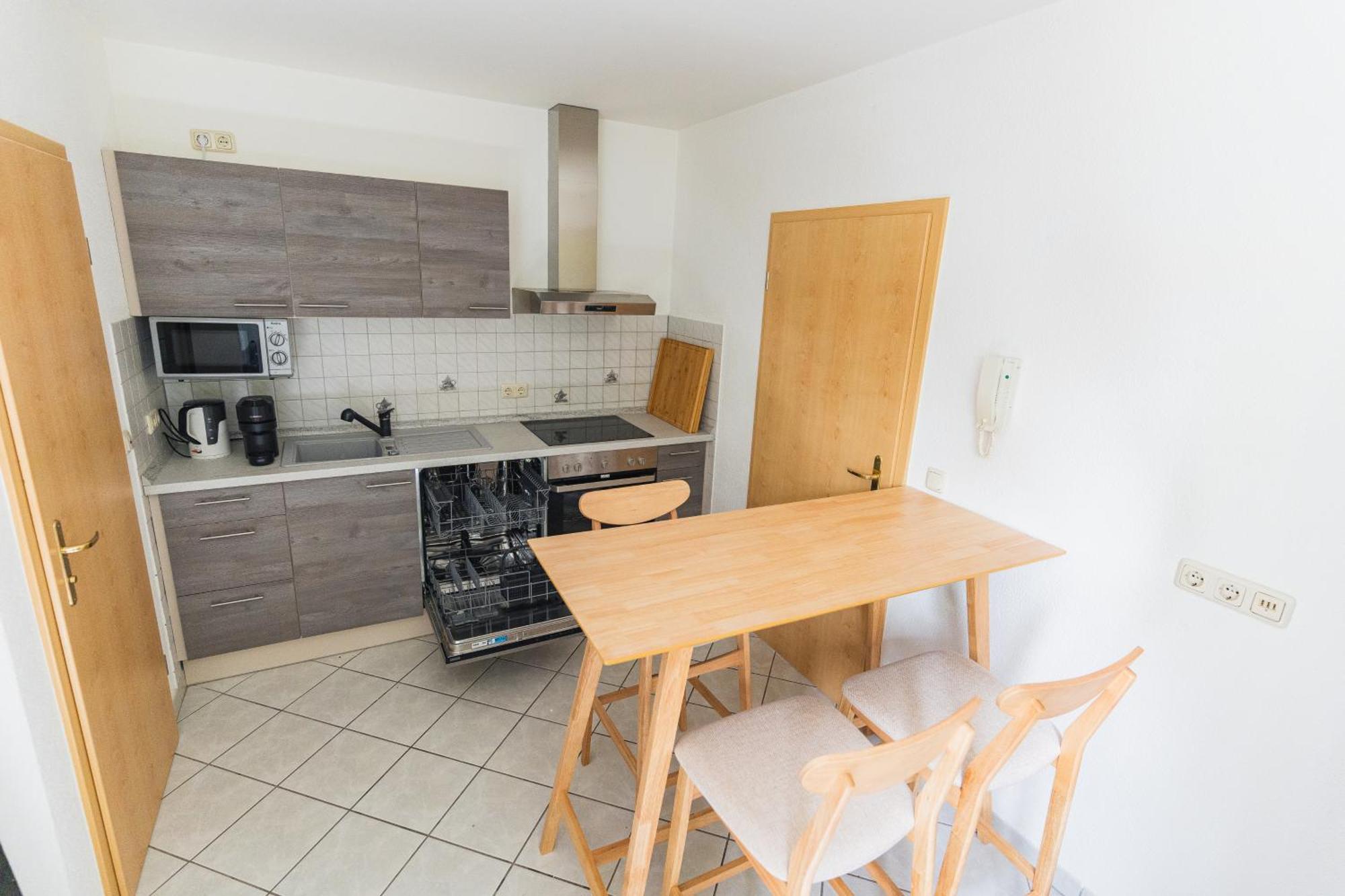 Stadecken-Elsheim Appartment In Den Weinbergen Bei Mainz - Mit 2X Doppelzimmern, 1X Grosses Wohnzimmer, Bad & Kueche מראה חיצוני תמונה